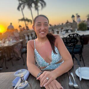 Meet your Posher, Deborah